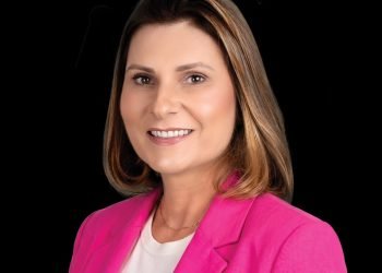 Legenda: Fabiana Parro é vice-prefeita de Paranaguá e candidata a deputada estadual (Foto: Divulgação)