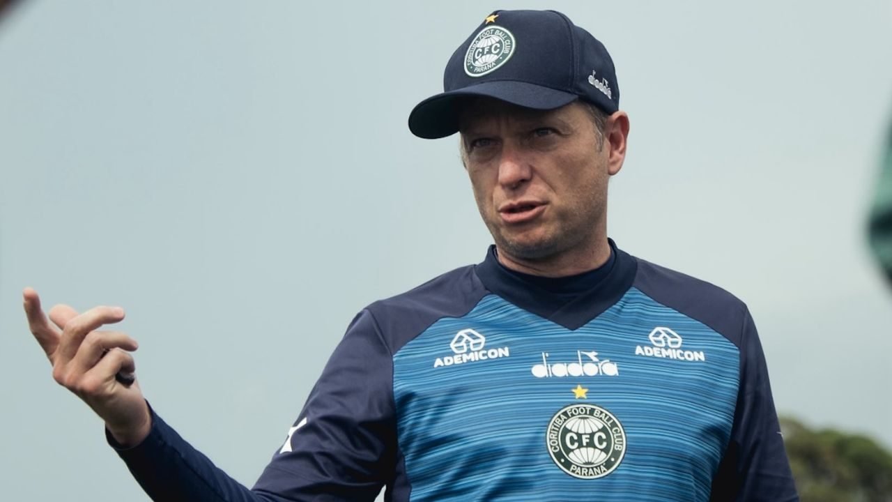 fernando-seabra-tecnico-coritiba-treinos