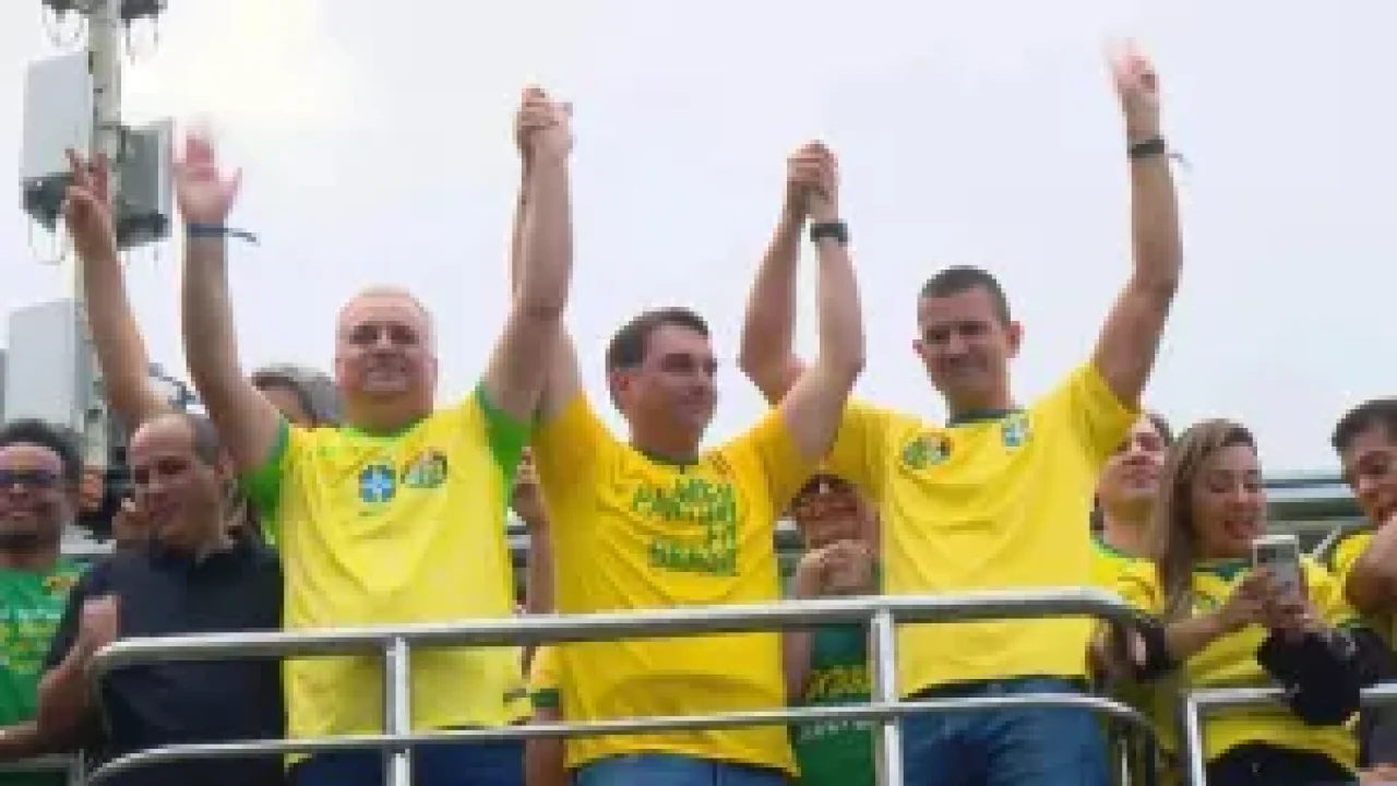 flavio-bolsonaro-ato-inaugural-300x169.jpeg