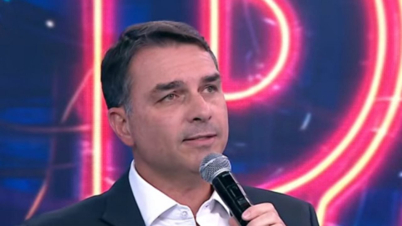 flavio-bolsonaro-no-programa-panico-750x450-1