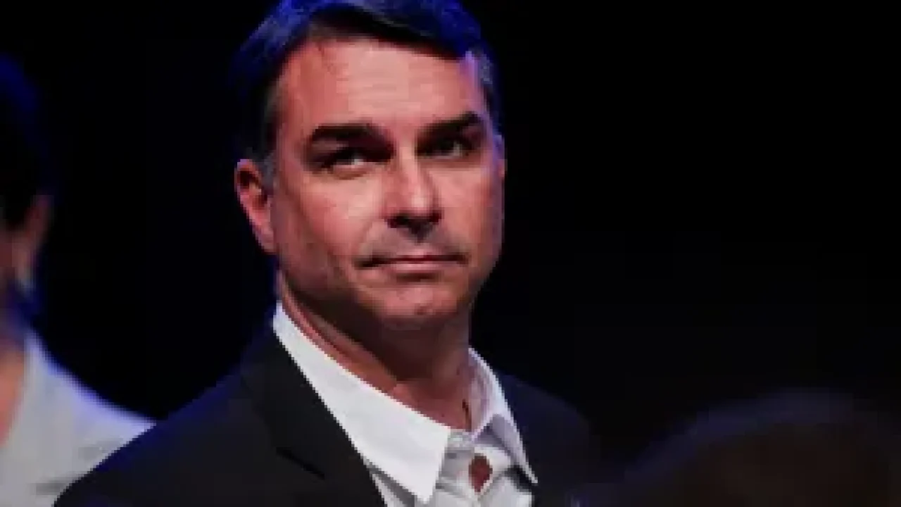 flaviobolsonaro-anunciovice-300x207.jpeg