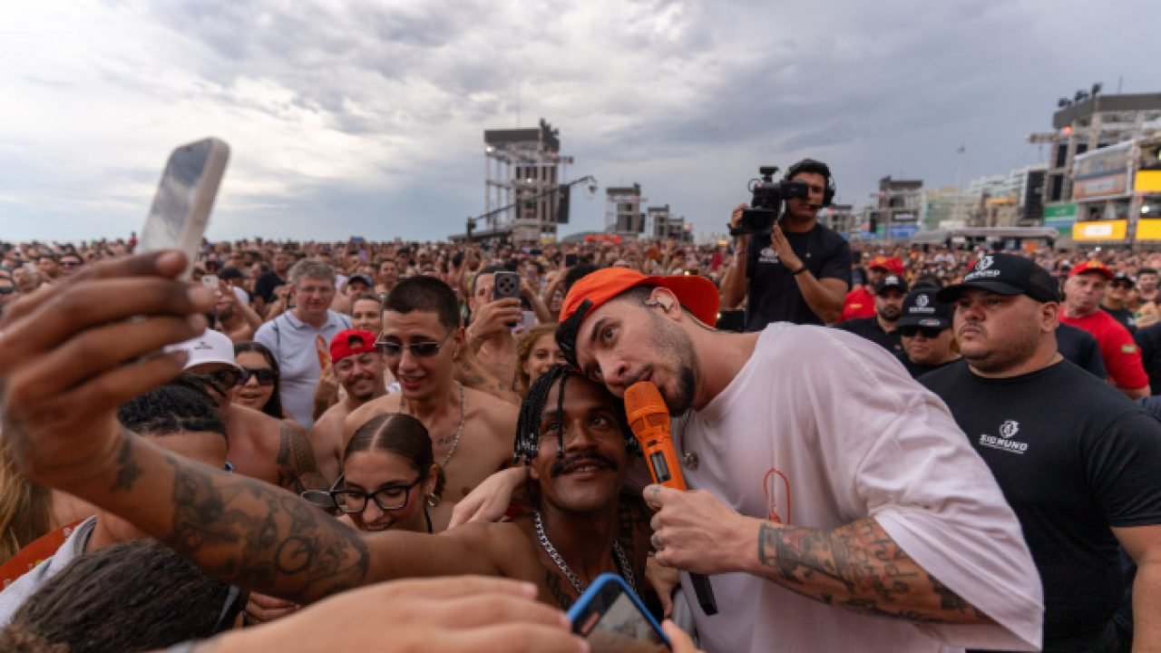Jeito Moleque toca Cristiano Araújo e Charlie Brown Jr. no Verão Maior Paraná