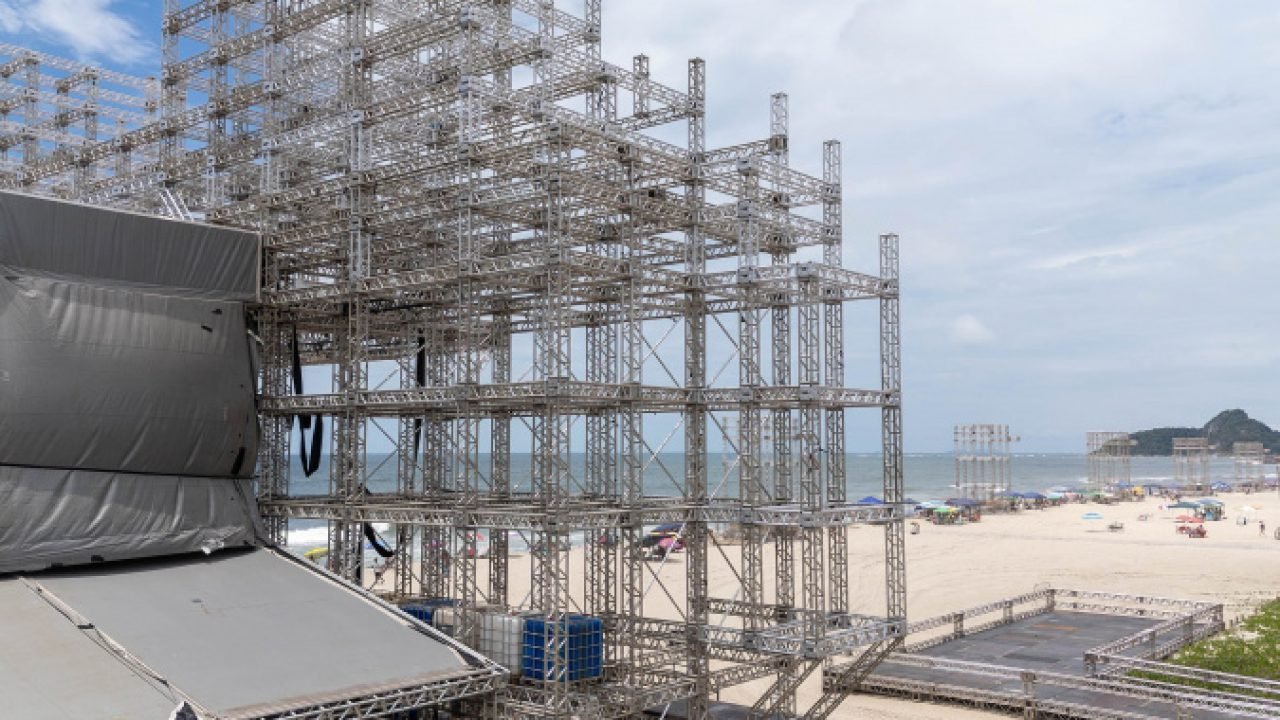 Falta 9 dias para os shows; palcos estão quase prontos no Litoral