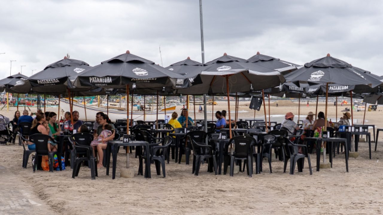 Setor de serviços do Paraná cresceu 2,5% de janeiro a novembro de 2025, aponta IBGE