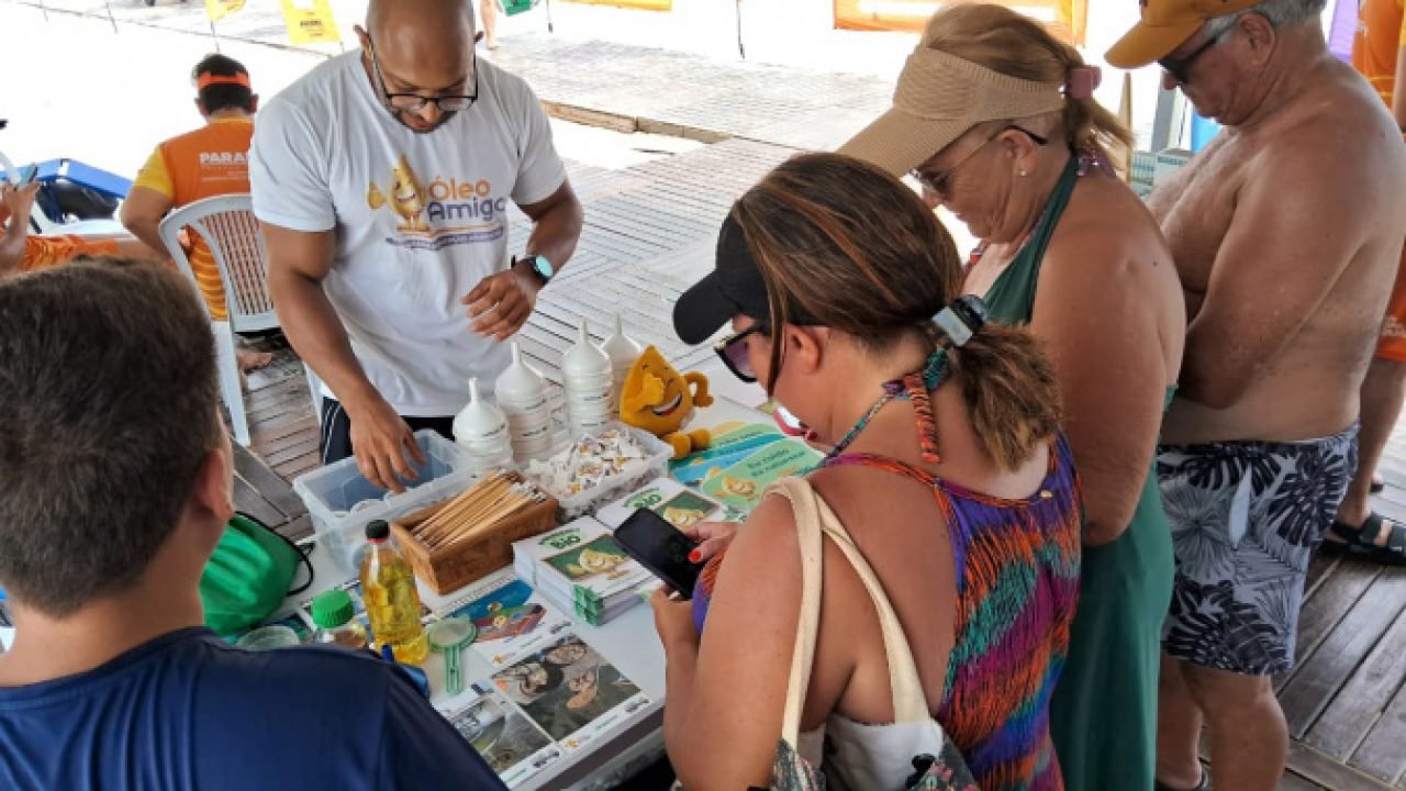 Iniciativas como o Óleo Amigo auxiliam na educação ambiental e no reaproveitamen