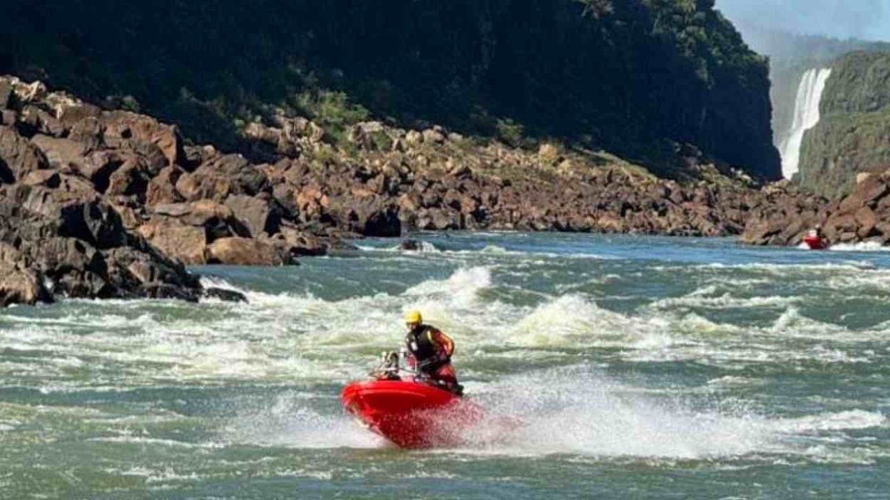 foz-do-iguacu-bombeiros-motoaquaticas-resgate