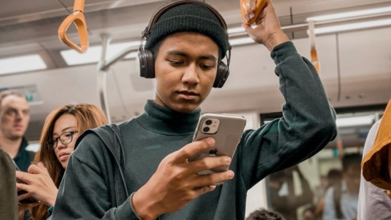 gen-z-cansada-do-celular-750x450-1