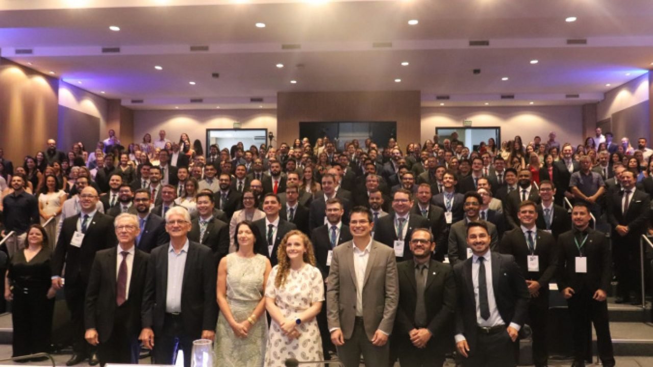 Estado empossa 100 novos auditores fiscais para atuar na transição da Reforma Tributária