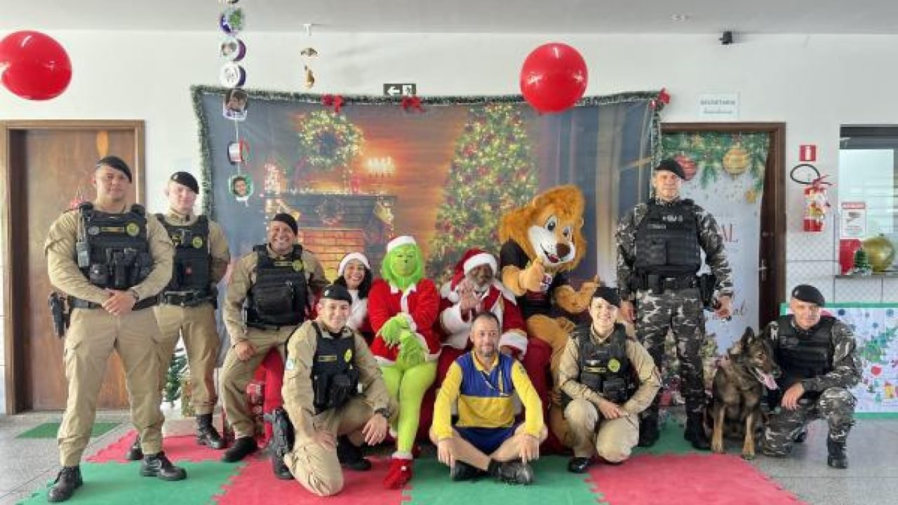 PMPR realiza entrega de presentes em escola de Colombo e reforça aproximação com a comunidade