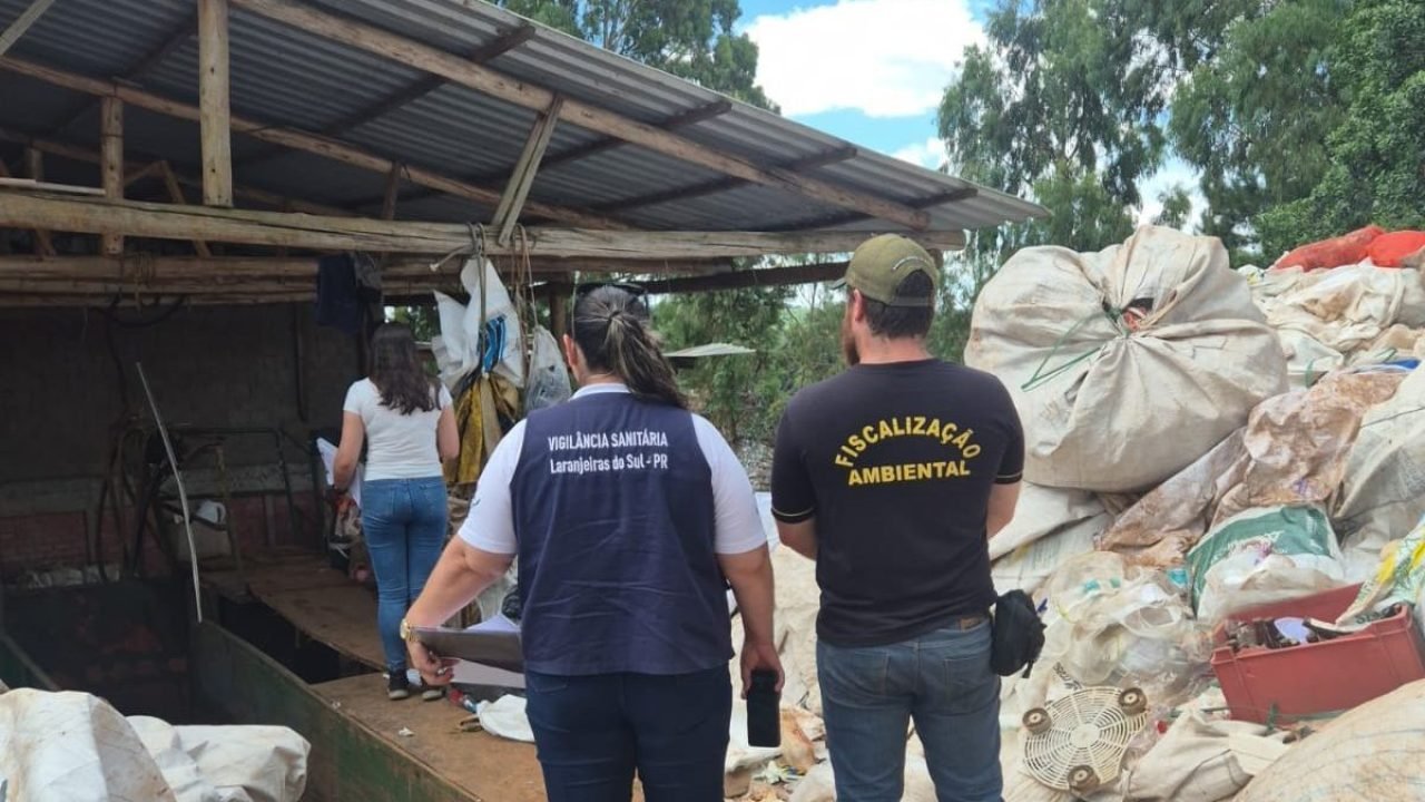 Operação contra depósitos irregulares em Laranjeiras do Sul terminou com R$ 50 mil em multas por crimes ambientais (Foto: IAT)