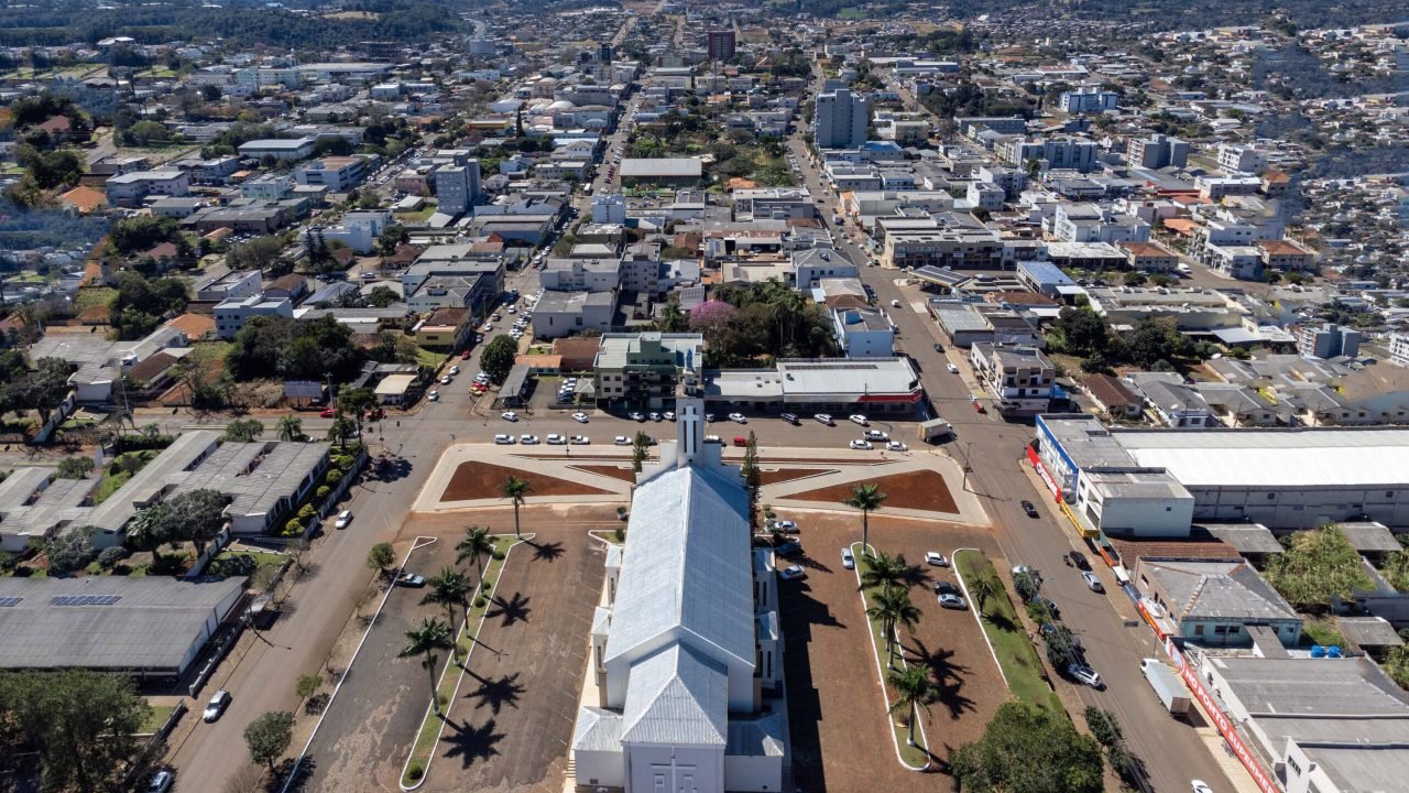 Laranjeiras do Sul, 26 de agosto de 2024 - Drone do município de Laranjeiras do Sul.