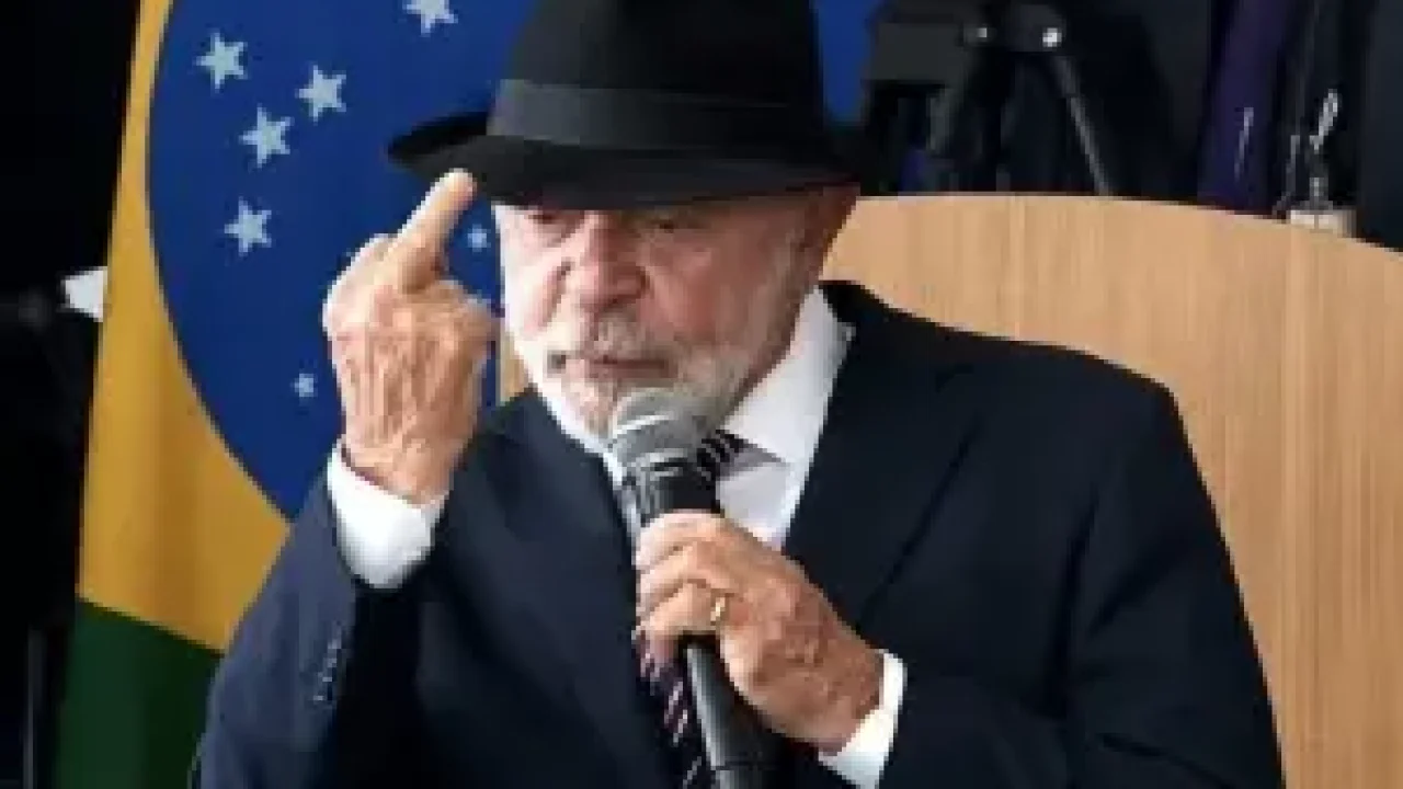 lula-da-dedo-300x256.jpg