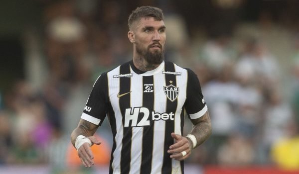 lyanco-coritiba-atletico-mg-brasileirao