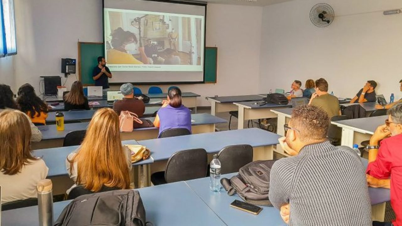 Paraná anuncia 201 vagas em 55 cursos de doutorado para servidores estaduais