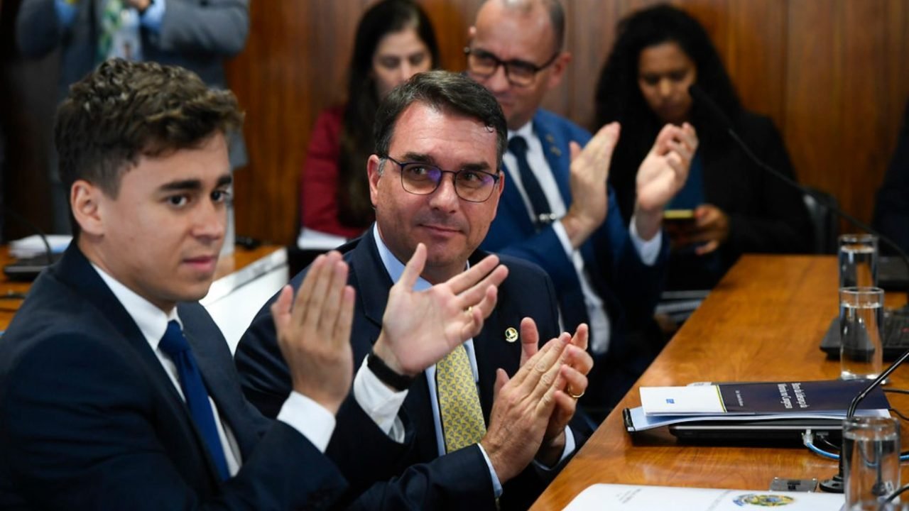 nikolas-ferreira-responde-flavio-bolsonaro