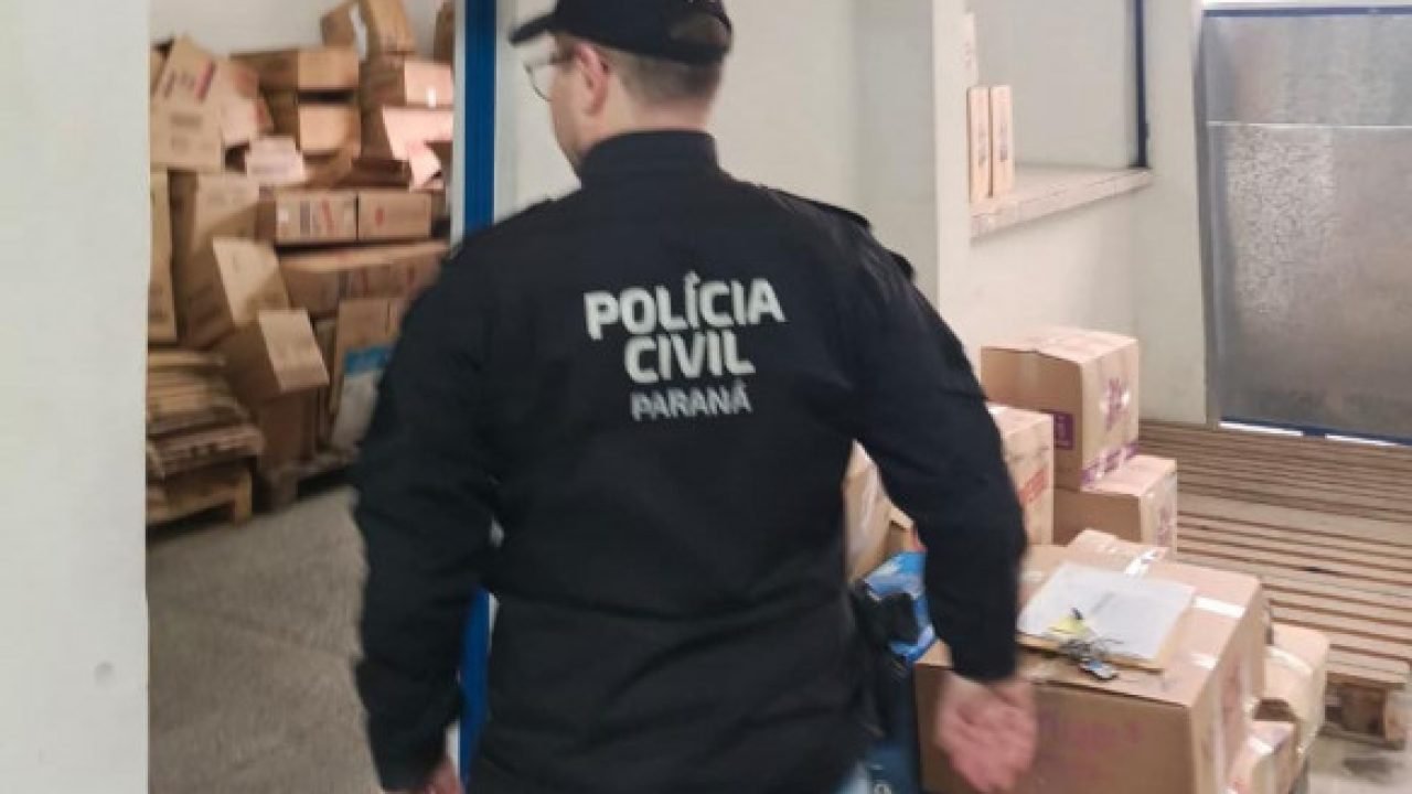 pcpr_prende_dois_homens_e_desarticula_esquema_de_falsificacao_de_produtos_licenciados_em_curitibaa.j.jpeg