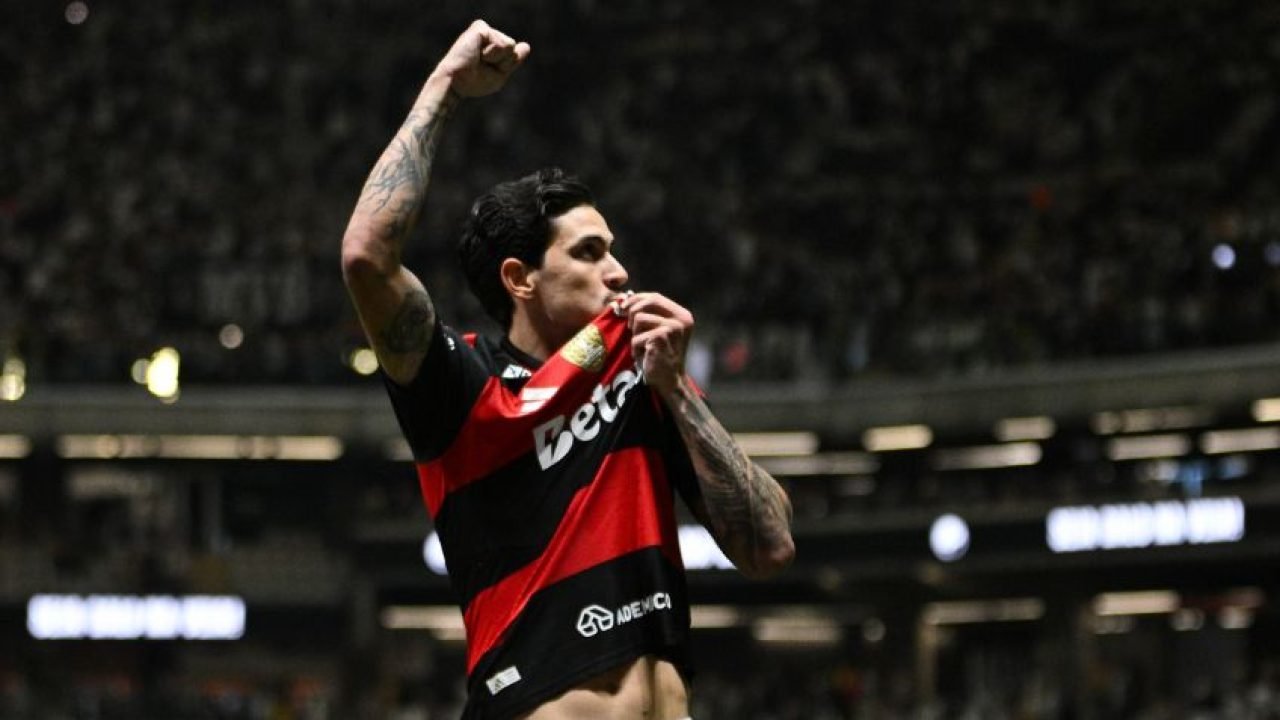pedro-abre-o-placar-para-o-flamengo-e-comemora