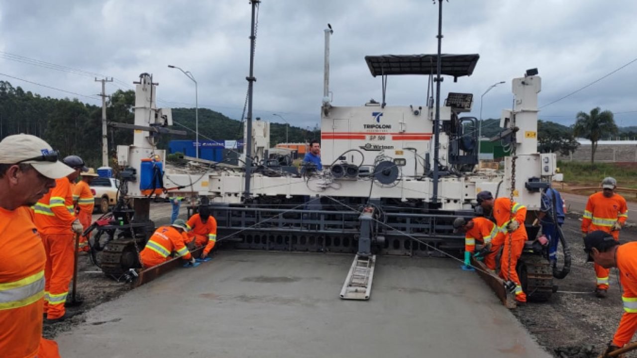 Começa a concretagem da obra de duplicação da PRC-466 entre Pitanga e Turvo