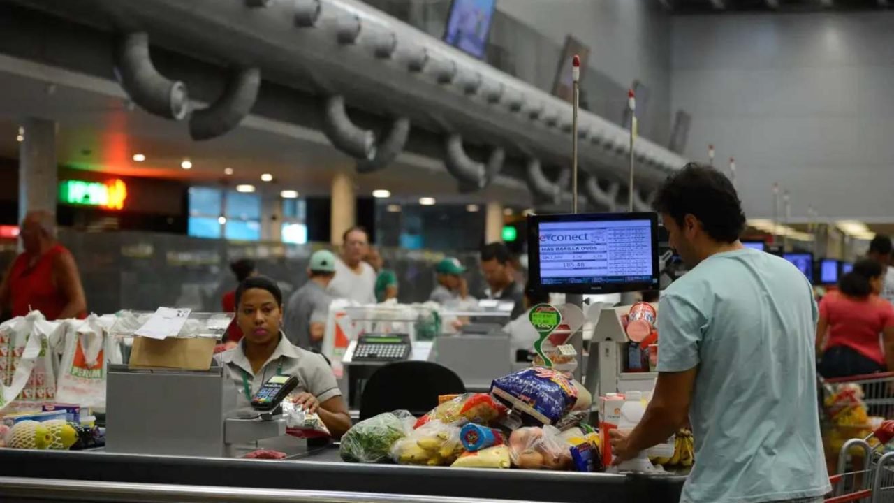 regra-trabalho-domingo-feriados
