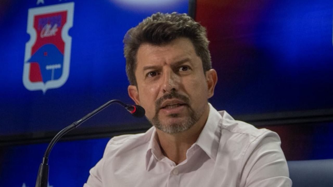 tcheco-parana-clube-apresentacao-1