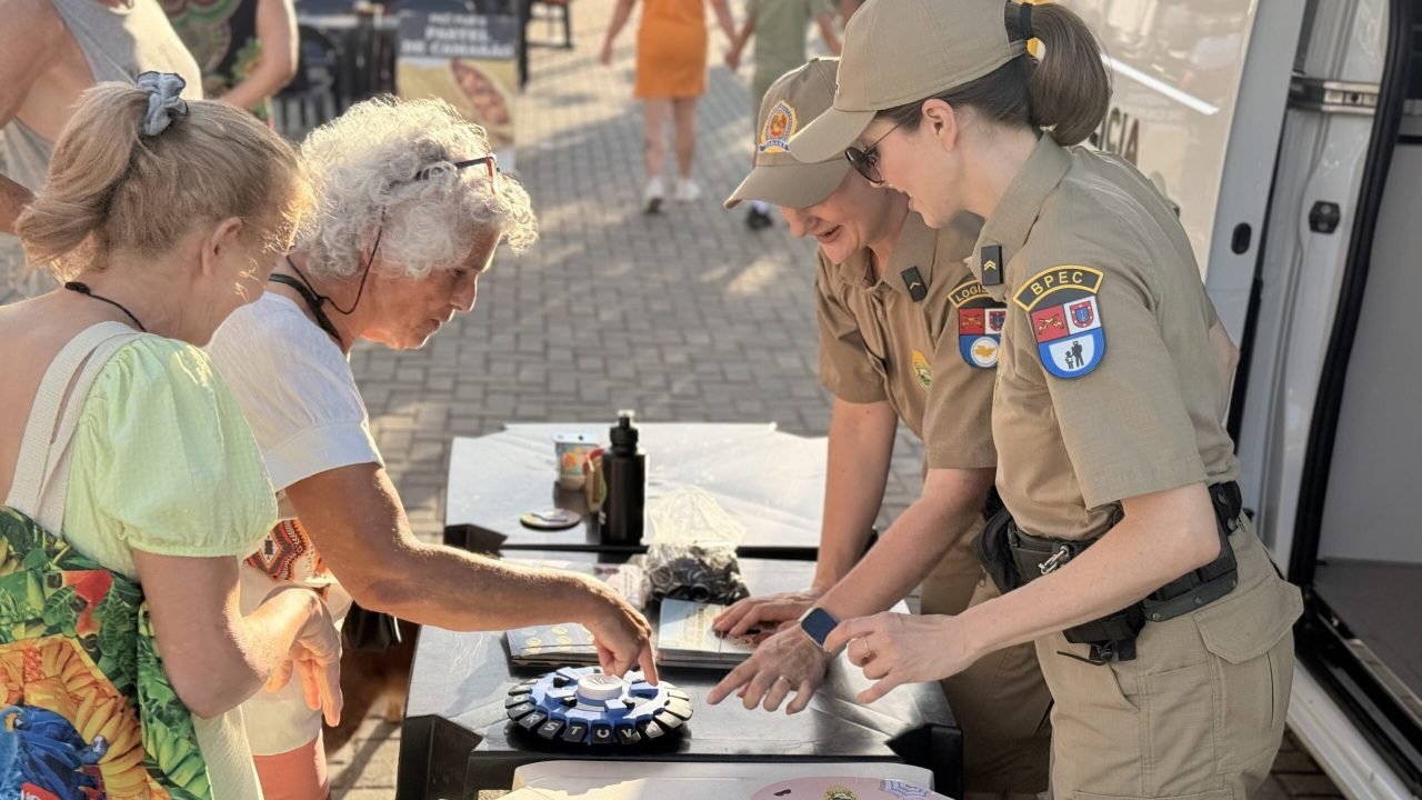 Polícia Militar do Paraná intensifica ações de proximidade com a comunidade em Guaratuba