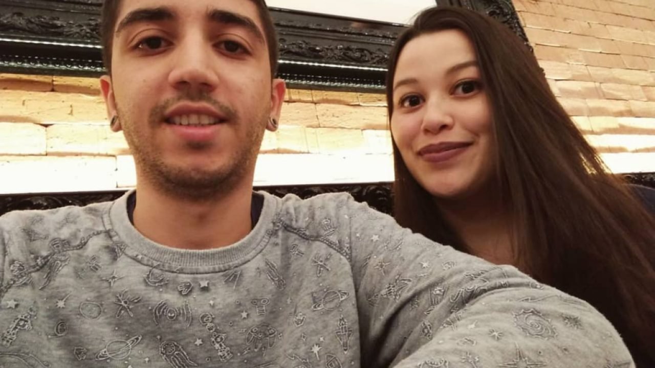 Vinicius de Oliveira deixa o hospital após alta, sorridente, em vídeo compartilh