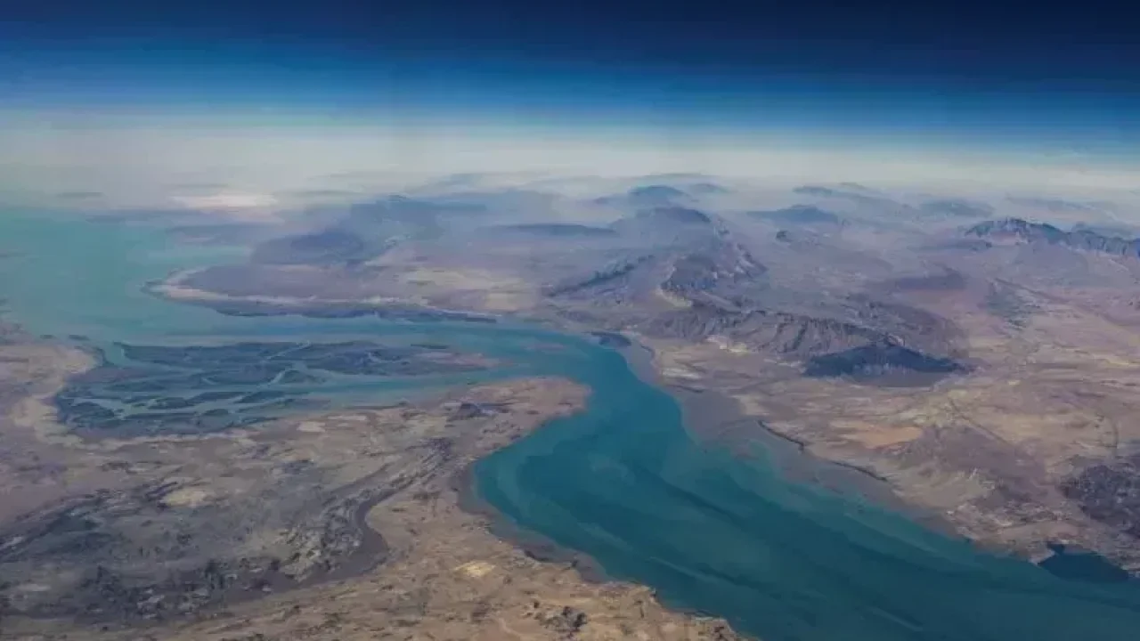 vista-aerea-da-ilha-de-qeshm-separada-do-continent006389240202605032343.webp.webp