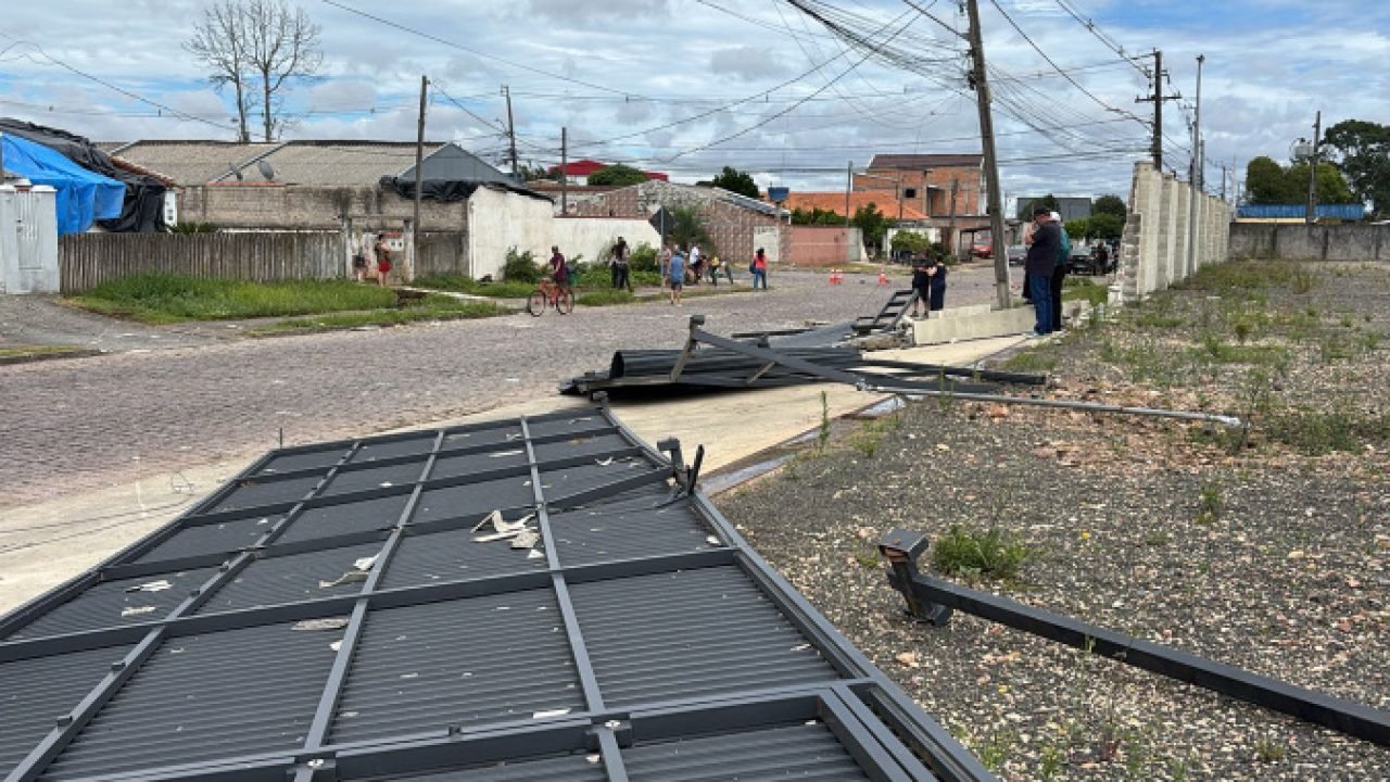 Simepar avalia nível do tornado que atingiu São José dos Pinhais sábado