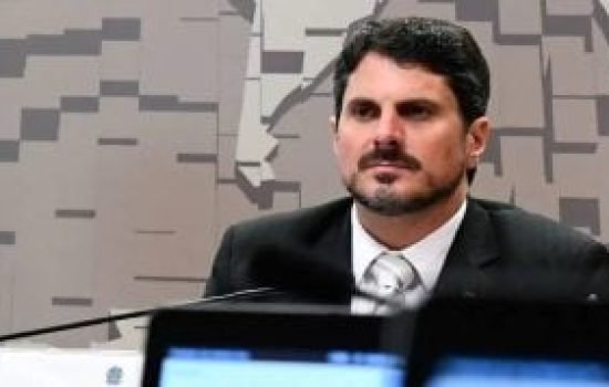 x83004117_senador-marcos-do-val.-foto-agencia-senado.jpg.pagespeed.ic_.ntxov8u5aw-300x179-1